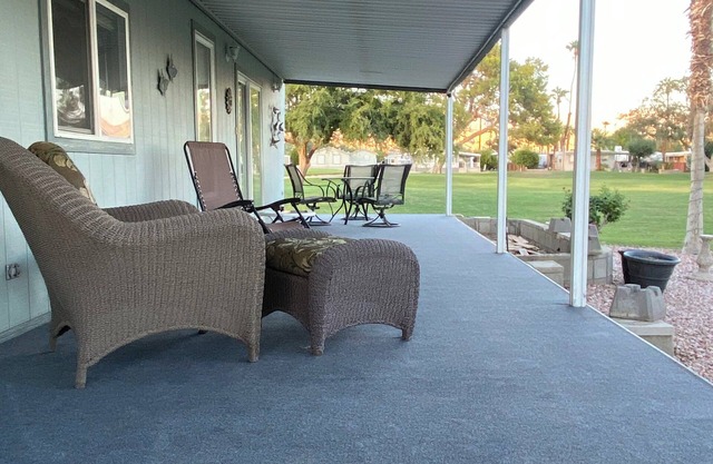 Charming 2-bedroom mobile home with WiFi, AC in Thousand Palms
