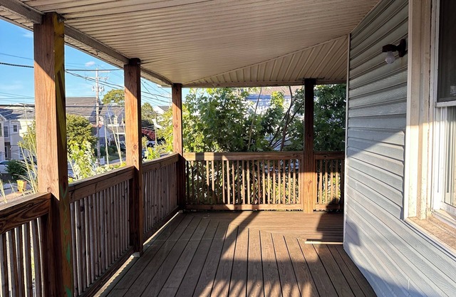 Charming 2-bedroom apartment with AC, WiFi in awesome Bradley Beach