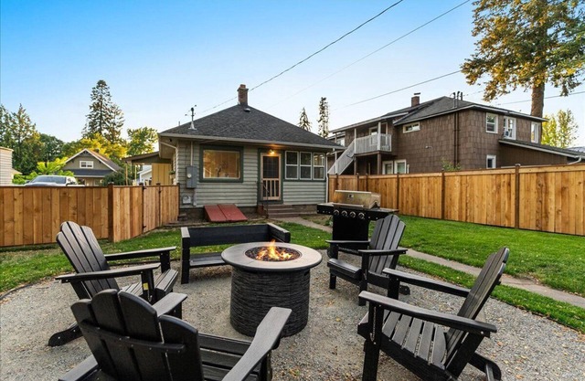 Charming 2-bedroom house with AC, WiFi in enchanting downtown Coeur d'Alene