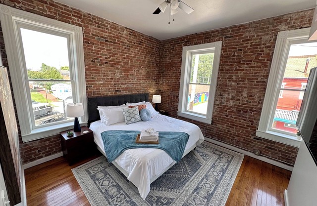 Charming 2-Bedroom Apartment in Historic Frenchtown with Modern Amenities