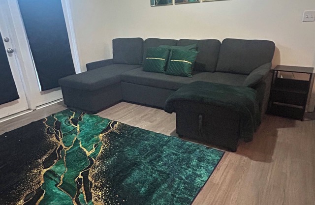 Charming 2-bedroom/2 Bath Apartment Near UNC Charlotte