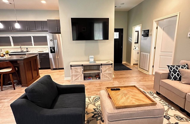 Charming 2-bedroom ,2-bath house in delightful Courtland with AC, WiFi.