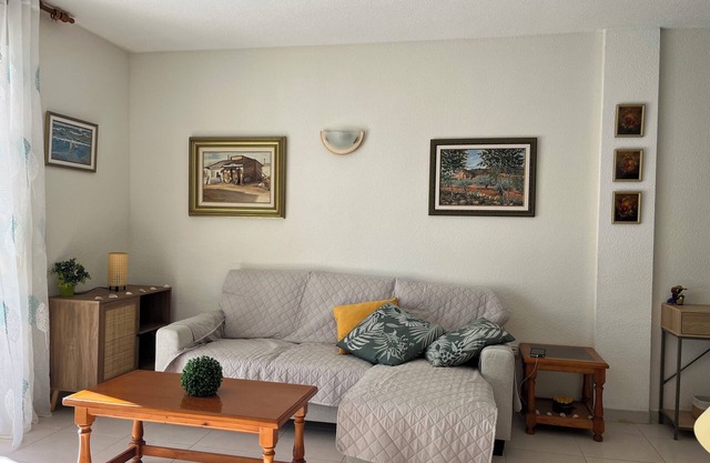 Charming 2-bedroom apartment with AC, WiFi in brilliant VC