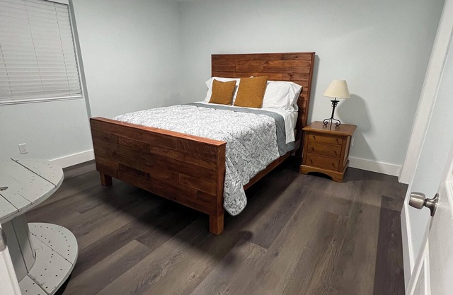 Charming 2-bedroom apartment / Basement in fabulous Alpharetta with AC, WiFi
