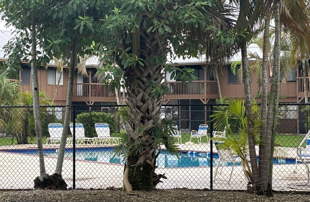 Charming 2-bedroom apartment in lovely Clewiston with AC, WiFi