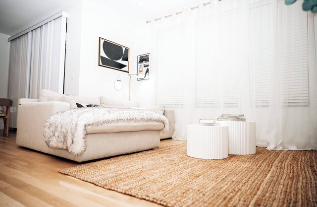 Charming 2-bedroom apartment in Wakefield with AC,