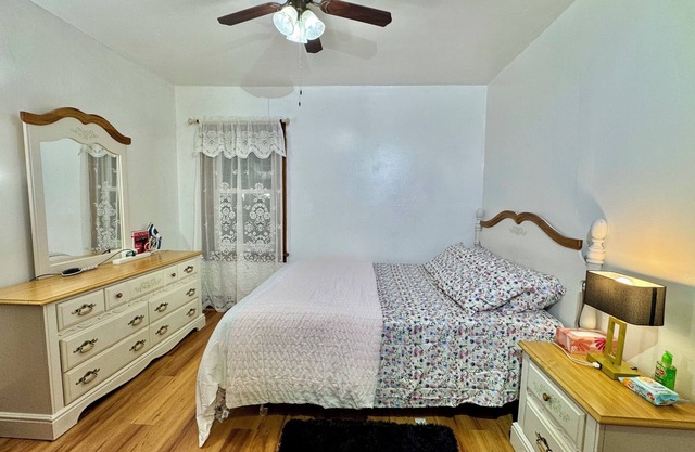 Charming 2-bedroom apartment in Pleasant Blasdell with morning breakfast.