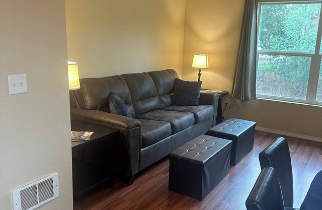 Charming 2-bedroom apartment with AC, WiFi in marvelous Missoula