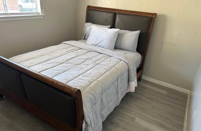Charming 2-bedroom apartment with WiFi, AC in vibrant Killeen