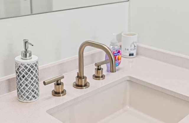 Charming 2-bedroom apartment in amazing Boston Hospitals