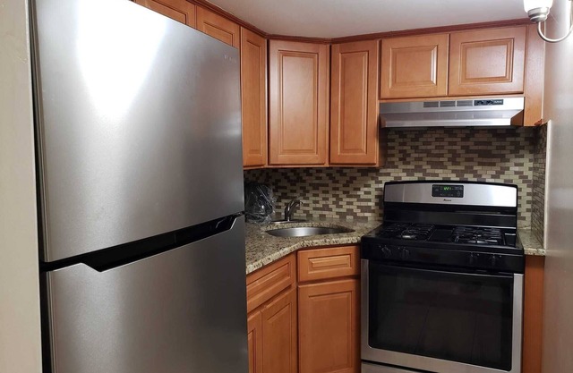 Charming 2-bedroom apartment in fabulous Queens with WiFi, AC