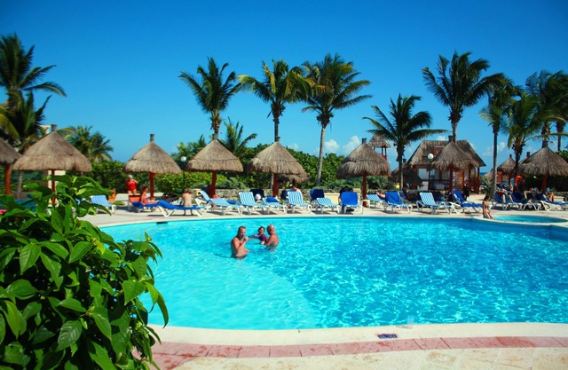 Charming 2 bedroom Apartment within Bahia Principe Resort