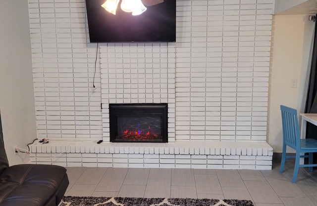 Charming 2-bedroom apartment with WiFi, AC in quaint Orem