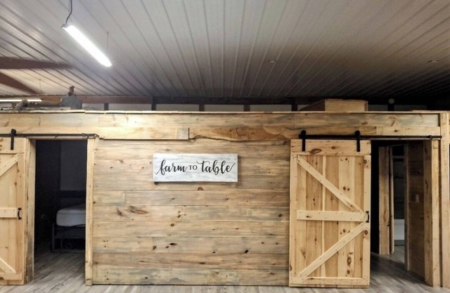 Charming 2-bedroom barn in fabulous Danville with WiFi,Games,Serene atmosphere