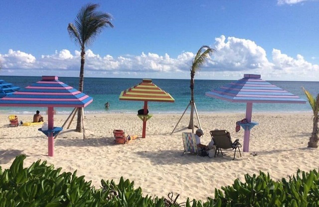 Charming 2-bedroom Beach Access Condo in marvelous Freeport, Lucaya