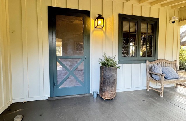 Charming 2-bedroom cottage on private vineyard estate in Santa Ynez