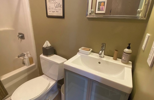 Charming 2-bedroom condo near Sugarbush and Mad River Glen in Waitsfield