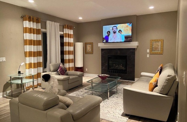 "Charming 2-Bedroom, 2-Bathroom Sanctuary: Your Upstairs Retreat Awaits!"