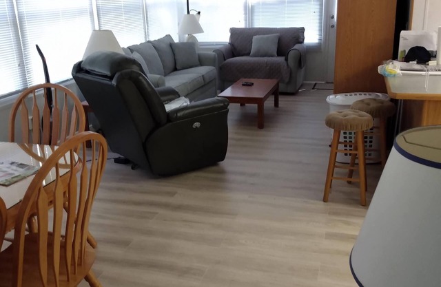Charming 2-bedroom cabin in tranquil Casco with AC, WiFi