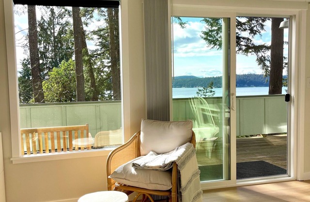 Charming 2-bedroom cottage in La Conner with WiFi