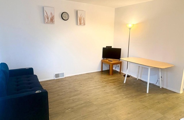 Charming 2-bedroom condo in a duplex
