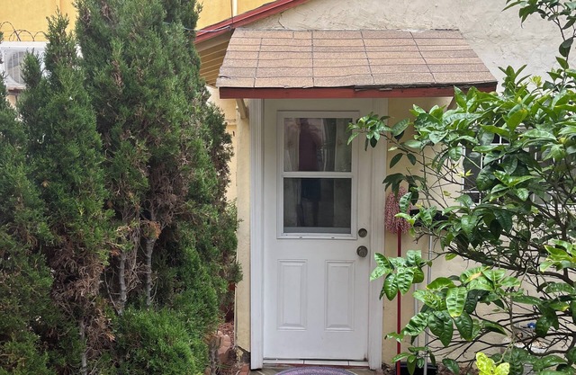 Charming 2-bedroom cottage in peaceful Ensenada with WiFi, AC
