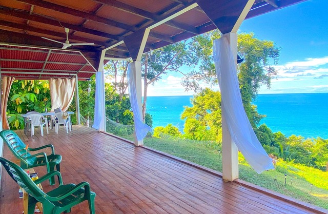 Charming 2 Bedroom House-Panoramic Pacific Ocean Views-with A/C-Drake Bay CR