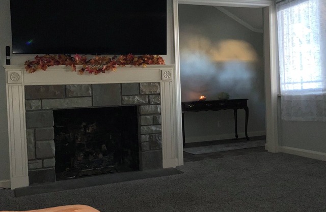 Charming 2-bedroom house in amazing Fort Smith with AC, WiFi