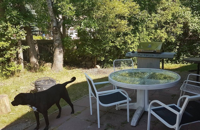 Charming 2-bedroom house with WiFi, AC in beautiful Callander