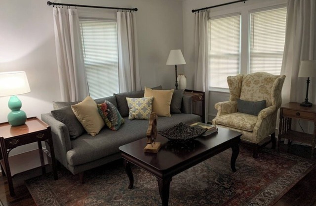 Charming 2-bedroom house with WiFi, AC in Rock Hill