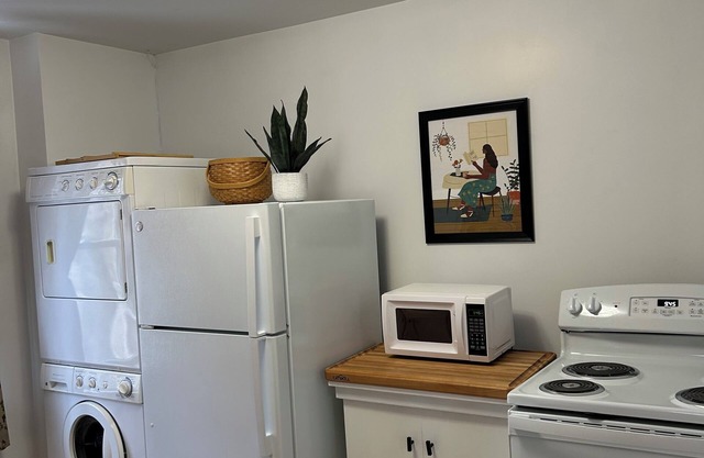 Charming 2-bedroom home in Skowhegan - 10% discount for long-term rental-12+mths