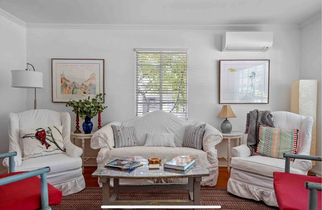 Charming 2 bedroom home located steps from downtown Ojai - walk to everything!