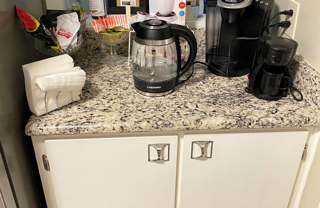 Charming 2-bedroom house with AC, WiFi in lovely Columbia