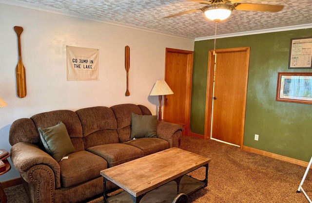 Charming 2-bedroom house near Piedmont Lake