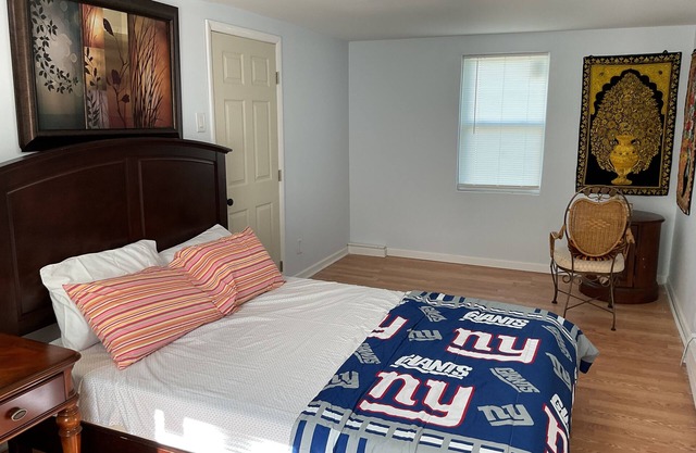 Charming 2-bedroom house in delightful Holbrook with AC