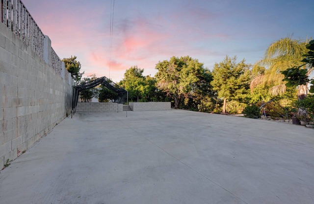 Charming 2-bedroom house with WiFi and AC in Rosemead