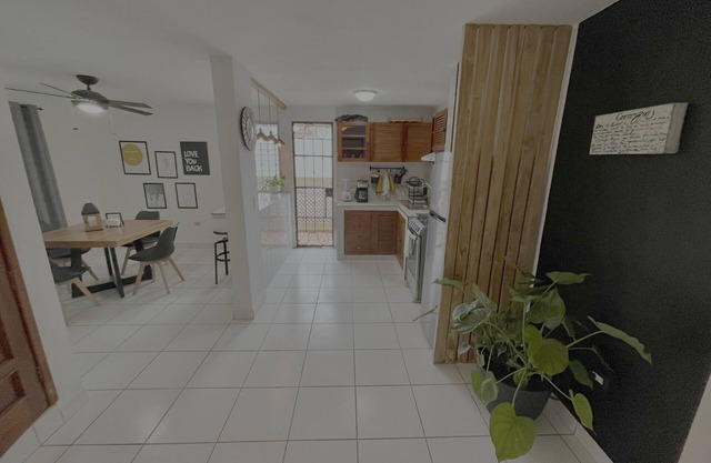 Charming 2-bedroom house with WiFi, AC in lovely Cozumel