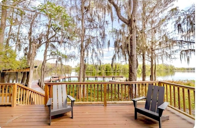 Charming 2-bedroom house on the St John’s River in Palatka with amazing views