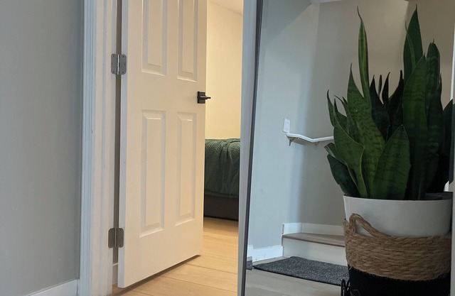 Charming 2-bedroom house with AC and WiFi in enchanting Kent.