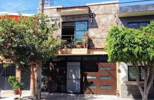 Casa Luna 2BDRM 2Bath, highly desired Prados Del Nilo Neighborhood by forum mall