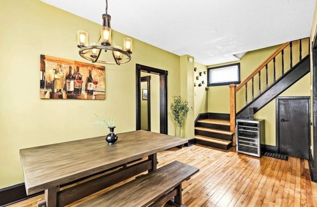 Charming 2-Bedroom Pet-Friendly Home Walkable to Downtown, Murals & Coffeehouse