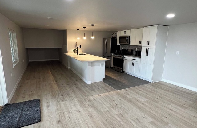 Charming 2-bedroom studio in Des Moines