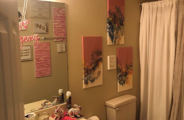 Charming 2-bedroom townhome in welcoming Auburn with AC, WiFi, 1897 Sqare feet