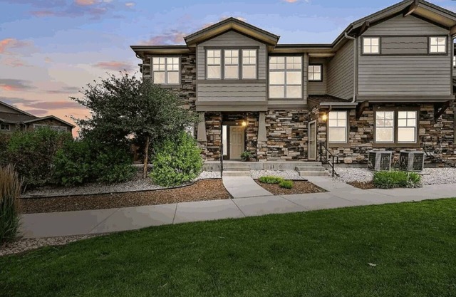 Charming 2-bedroom townhome with AC, WiFi