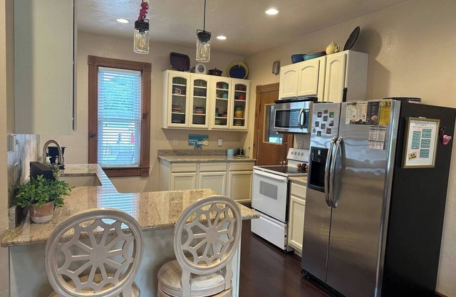 Charming 2-bedroom house in welcoming Little Chute