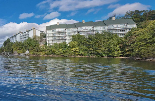 Charming 2-bedroom resort with WiFi, fitness room in enjoyable Osage Beach