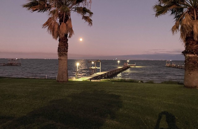 Charming 2-bedroom house with WiFi, AC in welcoming Port Lavaca