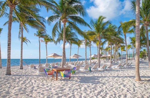 Charming 2-bedroom villa in lovely Cancún with AC, WiFi, fitness room
