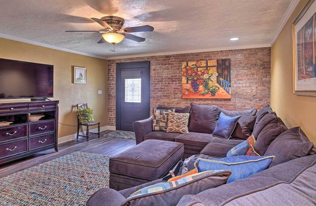 NEW! Charming 2-Story Apt - 26 Mi to Lake Charles!