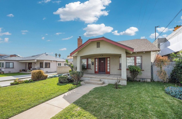 Charming 2B1B Downtown Retreat with free parking